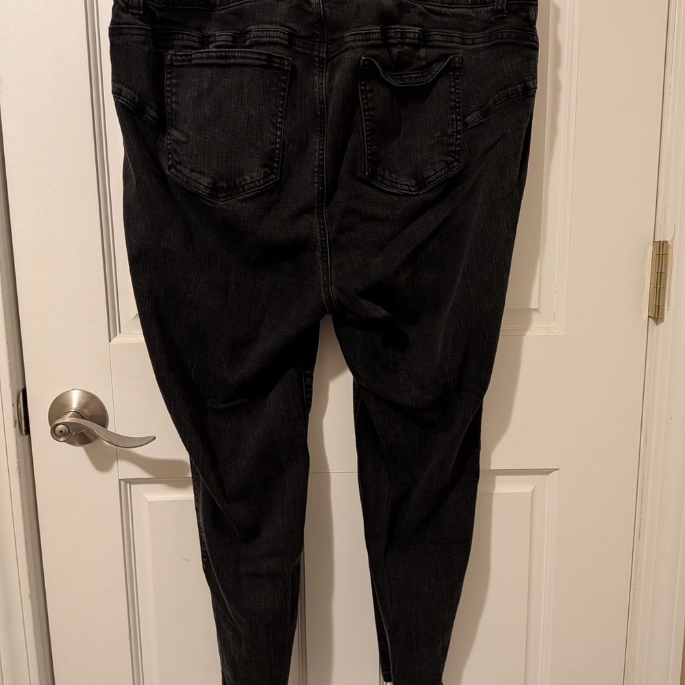 Torrid Women's Dark Black Skinny Jeans - Picture 2 of 5